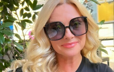 Vlatka Pokos rođendanske čestitke ispunjava za 100 eura