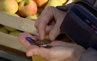 Državna agencija kaznila trgovački lanac koji je dao popust umirovljenicima