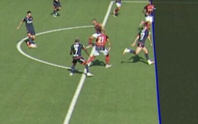 VAR linija na utakmici Crvene zvezde