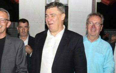 Zoran Milanović bio na premijeri predstave u Fužinama