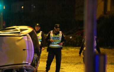 Užas u Slavoniji: Vozač (23) zaspao tijekom vožnje, u autu bili putnica i dijete
