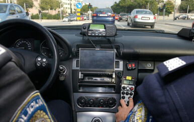 Oduzeli automobil muškarcu zbog teških prometnih prekršaja