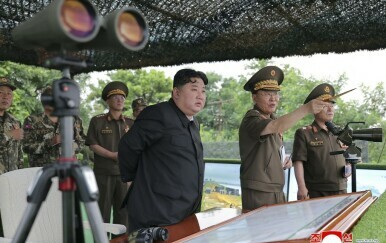 Kim Jong Un pozvao svoju vojsku da bude spremna za pravi rat