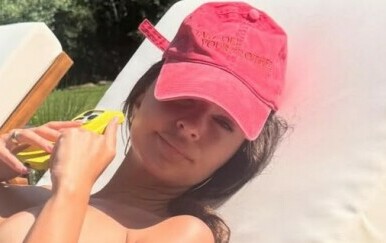 Emily Ratajkowski - 4