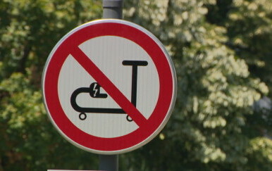 Zabrana vožnje električnih romobila u pješačkoj zoni