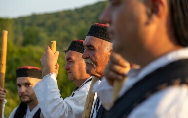 Dedi iz Kosinjske doline: "Kad dođeš kući emocije navru, oči zasuze, a srce drukčije zapjeva"
