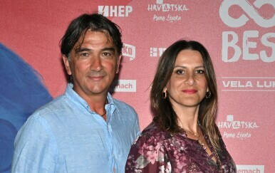 Davorka Dalić u mini haljini i zlatnim platformama