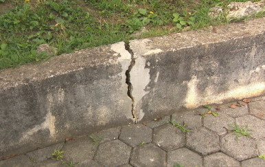 Zbog straha od klizišta, građani zagrebačke Grmoščice noćima ne spavaju