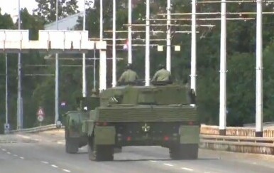Vojni mimohod u Zagrebu