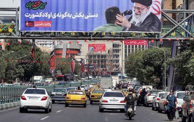 Iran poručio da se neće sastati s američkim izaslanicima u Dohi