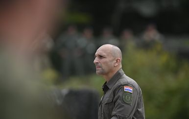 Oči u oči na vojnom poligonu: Je li vrijeme za izravan okršaj Milanovića i Anušića?