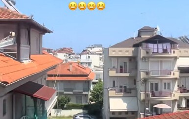 Možete li uočiti more iz ovog apartmana s pogledom na more?