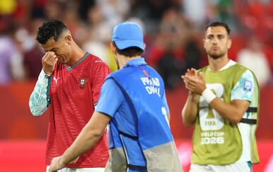 Cristiano se slomio poslije utakmice, nosio je poseban dres