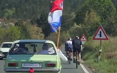 Barjaktar nasmijao gledatelje, pogledajte što je napravio biciklistu