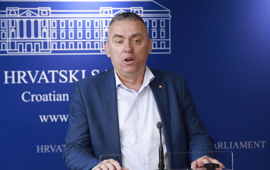Mlinarić protiv Novosti: Zašto bismo financirali novine koje pljuju po državi, Thompsonu i braniteljima?