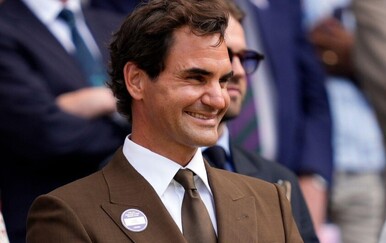 Roger Federer oduševio Wimbledon: Ostao sam u kraljevskoj loži kada su svi otišli, a fotografija je postala viralna