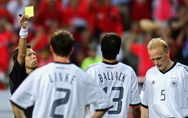Legendarni Nijemac se sprda s FIFA-om: "Možete li poništiti Ballackov žuti karton iz 2002.?"