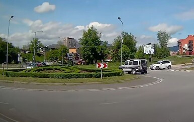 Obračun na kružnom toku izazvao burnu raspravu, pogledajte snimku