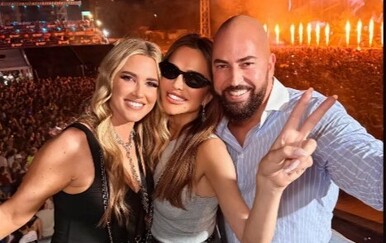 Severina uživala na otvaranju Ultre u Splitu: S društvom pratila spektakl na Parku Mladeži
