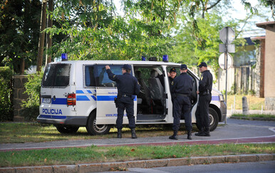 Naoružani pljačkaš tijekom bijega pucao na policiju, pronađen je mrtav