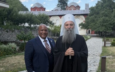 FOTO Pastor kojeg zovu Trumpovim prevarantom obilazio Kosovo, susreo se i s Vučićem: Godinama ga prati niz skandala