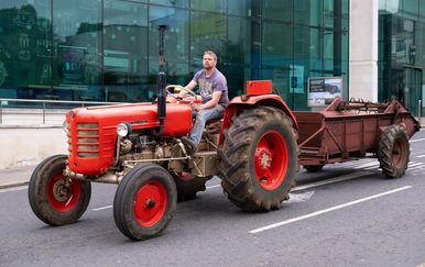 Omiljeni traktor hrvatskih poljoprivrednika nakon 80 godina napušta Europu