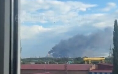 VIDEO Dron pogodio rusku rafineriju: Odjeknule snažne eksplozije i izbio veliki požar