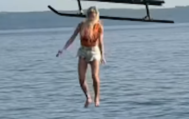 Ela Jerković na plažu stigla helikopterom