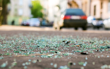 Pijani vozač izazvao kaos: Zabio se u automobil pa pokrenuo lančani sudar