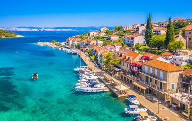 Pet skrivenih europskih otoka koje biste trebali posjetiti, na popisu i jedan hrvatski
