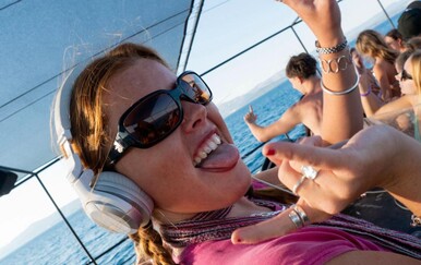 "Jer mi je mama ku*va": DJ-ica tražila zubara u Splitu, a pronašla je urnebesnu grešku