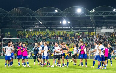 Pogledajte kako je Torcida ispratila igrače Hajduka nakon poraza u Slovačkoj