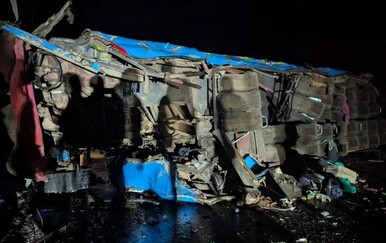 U nesreći školskog autobusa u Ugandi poginulo najmanje 20 učenika