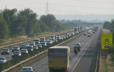 Na cestama prema moru i u unutrašnjosti vozi se u kolonama