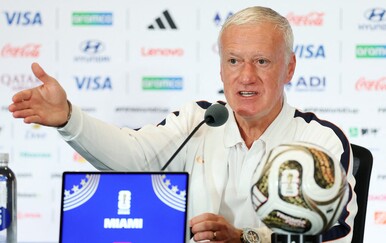 Deschamps izgubio strpljenje, odmah je odbrusio novinaru: "Sljedeće! Preskočite to pitanje"