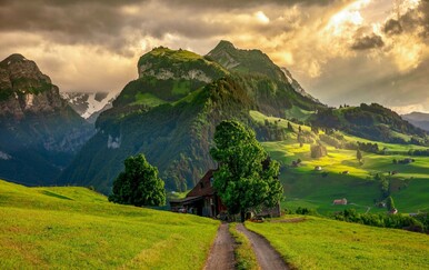 Zašto ljetovati u Švicarskoj? Zbog sira... planina, jezera i čudesnog alpskog mira