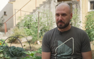 Rajčice, paprike i vrt koji je osvojio društvene mreže: Upoznajte Filipa Hana i njegovu veliku ljubav prema vrtlarstvu.
