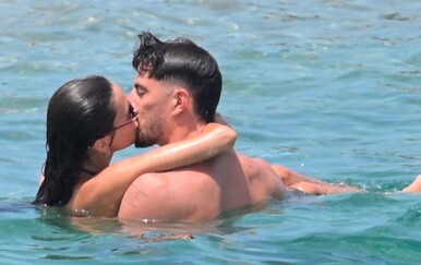 Nisu primijetili paparazze: Kai Havertz i supruga razmjenjivali poljupce usred mora