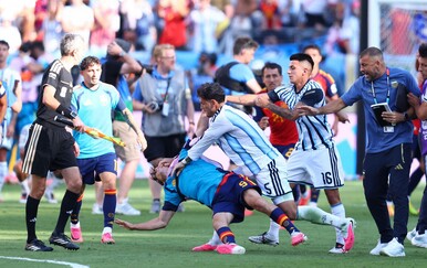 FIFA potvrdila: Vinčić uopće nije dao crveni karton Paredesu nakon sramotnih scena