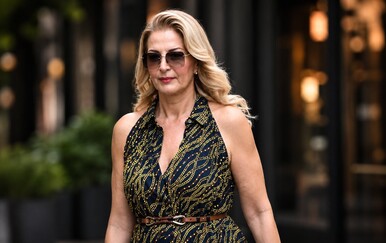 Ulična moda: Prolaznica u Michael Kors haljini na špici