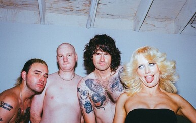 Amyl and The Sniffers