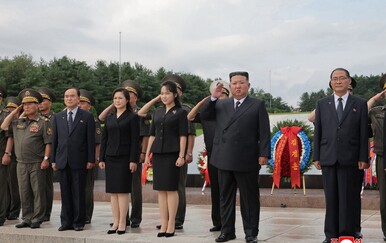 Kim Jong Un prvi put poveo kćer na obilježavanje godišnjice primirja u Korejskom ratu