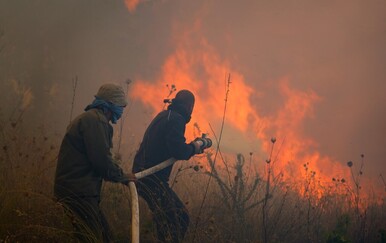 Na vojnom poligonu na Cipru uništavali otpisane projektile pa izazvali velik požar