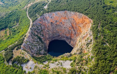 Dalmatinski fenomen: Predivno jezero u koje nitko nije uspio ubaciti kamen