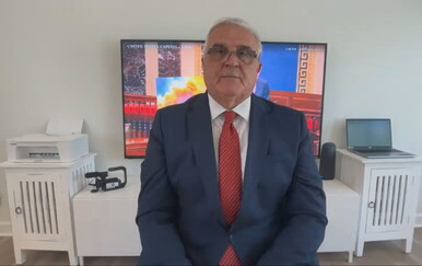 Dvije rezolucije o Srbiji u američkom Kongresu: "Poznati modni guru Šešelj uzalud nosi okolo majicu s natpisom 'Trump, Srbine'"