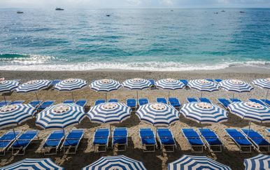U susjednoj zemlji traje bitka za plaže: Sve ih je manje slobodno, a mnogima je ulaz preskup