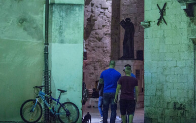 Narušavali javni red i mir na naročito drzak način, sankcionirano šest osoba