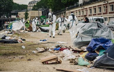 Evakuacija kampa u Francuskoj (Foto: AFP)