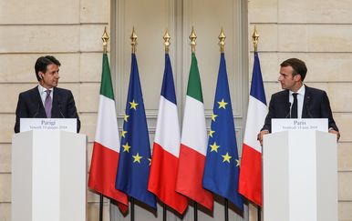 Talijanski premijer Giuseppe Conte i francuski predsjednik Emmanuel Macron (Foto: AFP)