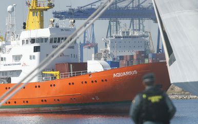 Aquarius, brod kojim su migranti stigli u Valenciju (Foto: AFP)